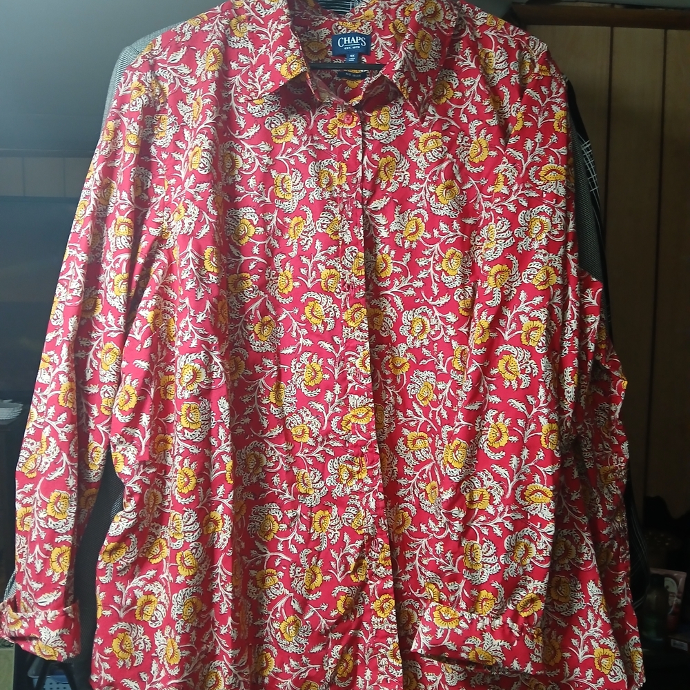 Chaps Men’s Red Floral Print Button-Down Shirt